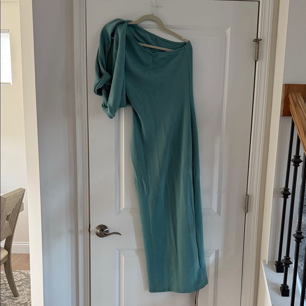 Missguided Teal midi Dress